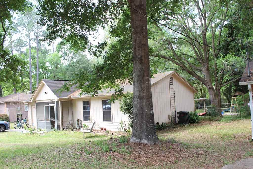 5881 Cypress Cir, Tallahassee, FL 32303