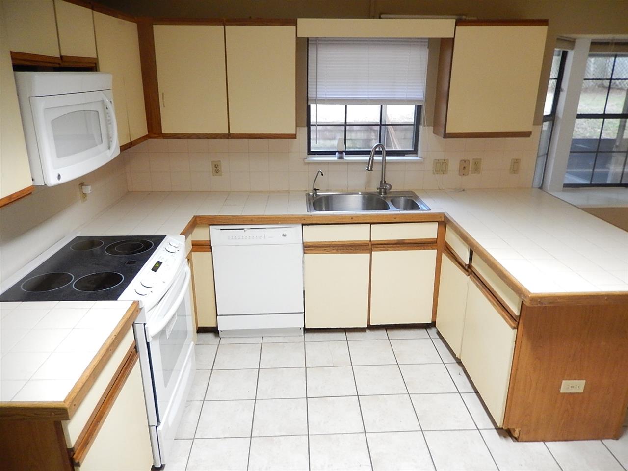 1903 Skyland, Tallahassee, FL 32303