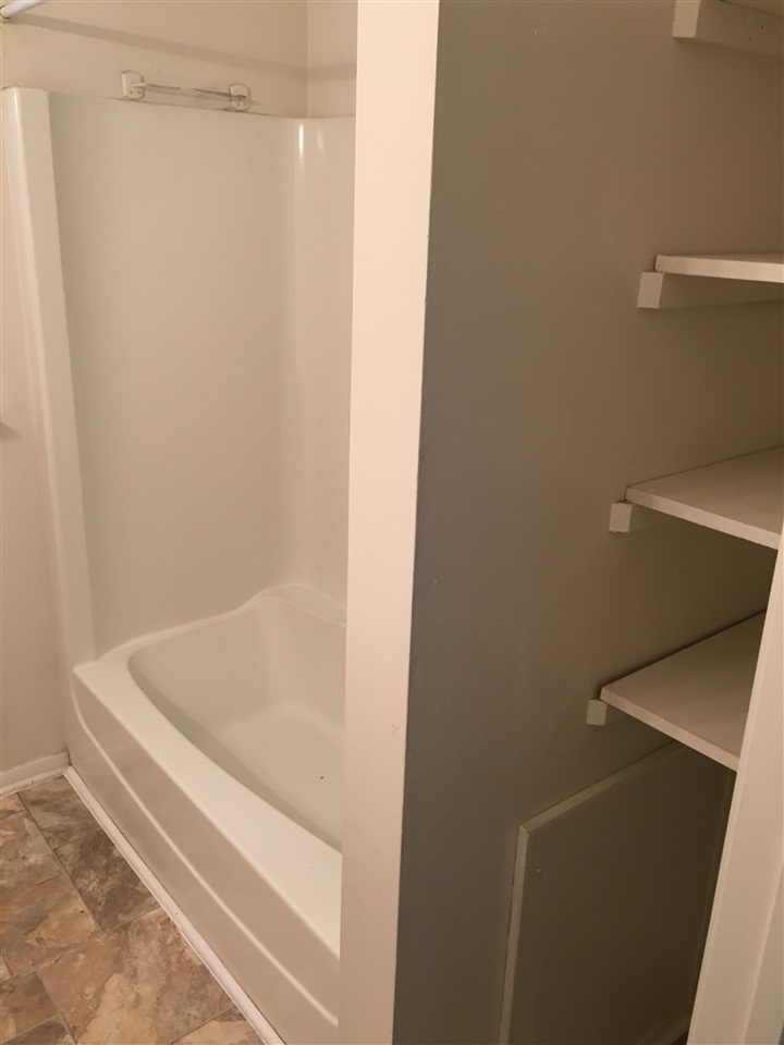 2001 Pecan, Tallahassee, FL 32303