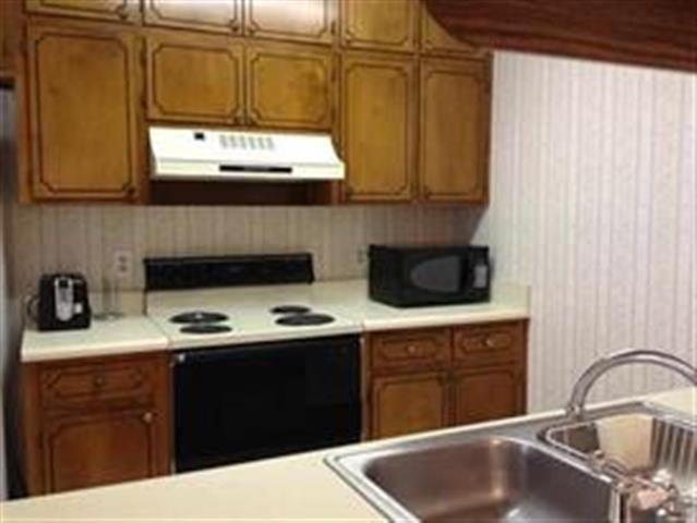 1913 GINA DR, Tallahassee, FL 32303