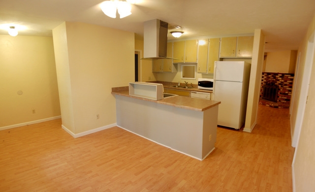 2099 Darnell, Tallahassee, FL 32303