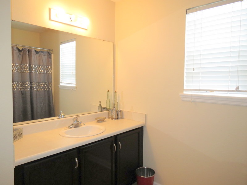 2738 W Tharpe, Tallahassee, FL 32303