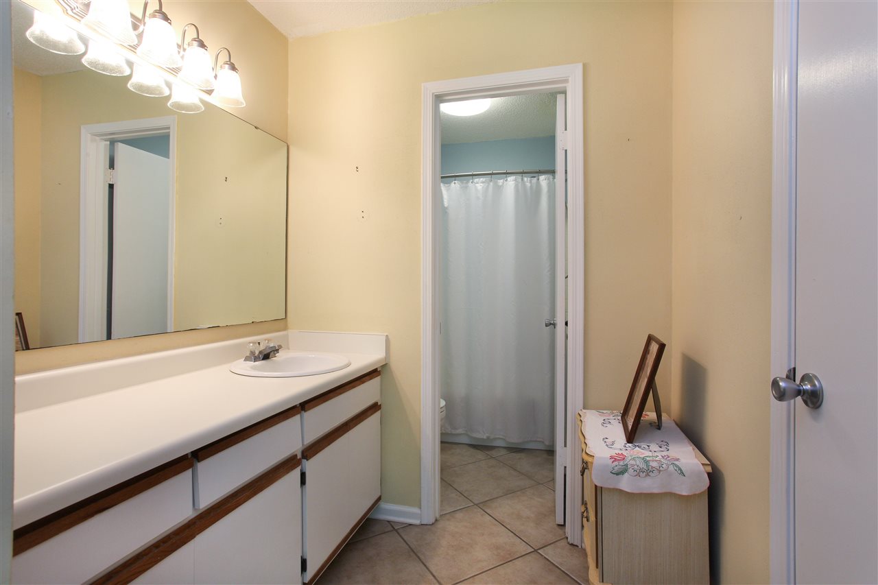 3565 Fred George, Tallahassee, FL 32303