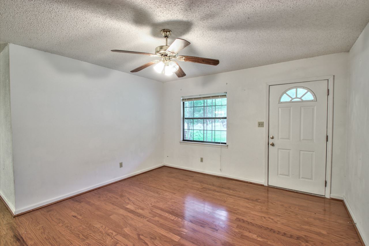 2884 BELL DRIVE, Tallahassee, FL 32303