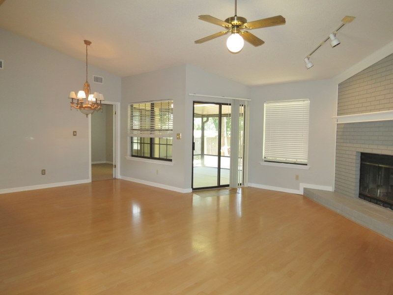 3718 Caracus, Tallahassee, FL 32303