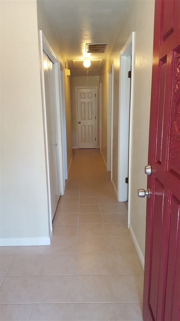 2084 DARNELL CIR, Tallahassee, FL 32303