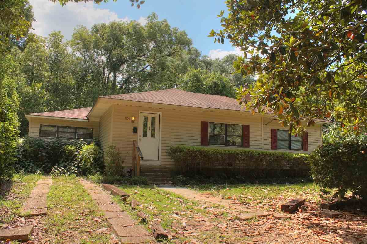 124 Westridge, Tallahassee, FL 32303