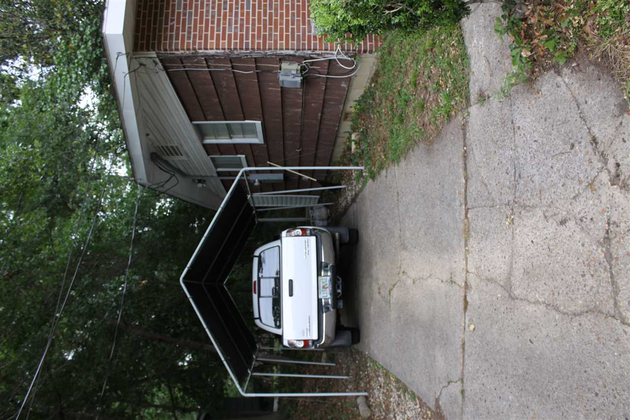 2202 Oxford, Tallahassee, FL 32304