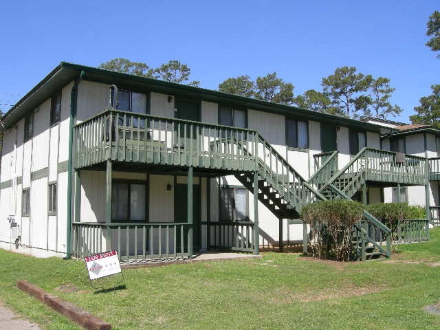 303 S Lipona Rd, Tallahassee, FL 32304