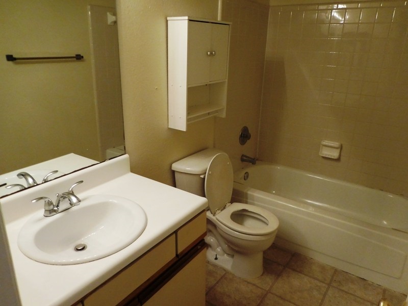 2478-C Talco Hills, Tallahassee, FL 32304