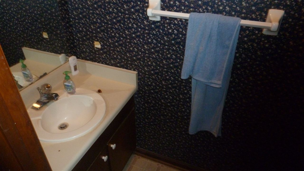 1889-4 Bellevue, Tallahassee, FL 32304