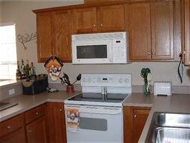 1921 Nena Hills, Tallahassee, FL 32304