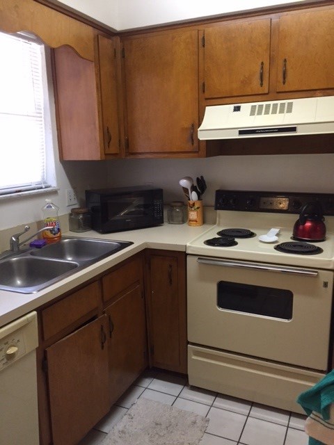 1102 Green Tree, Tallahassee, FL 32304