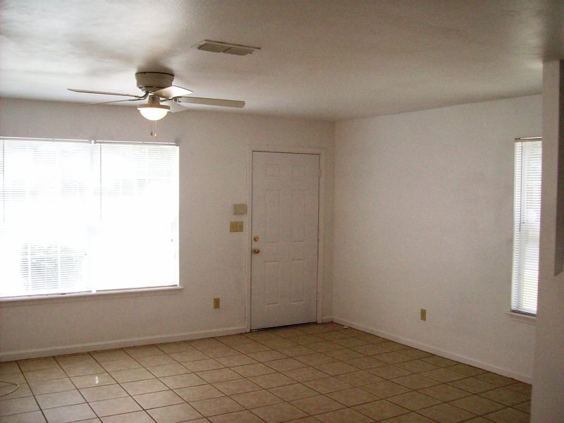 2669 Tess, Tallahassee, FL 32304