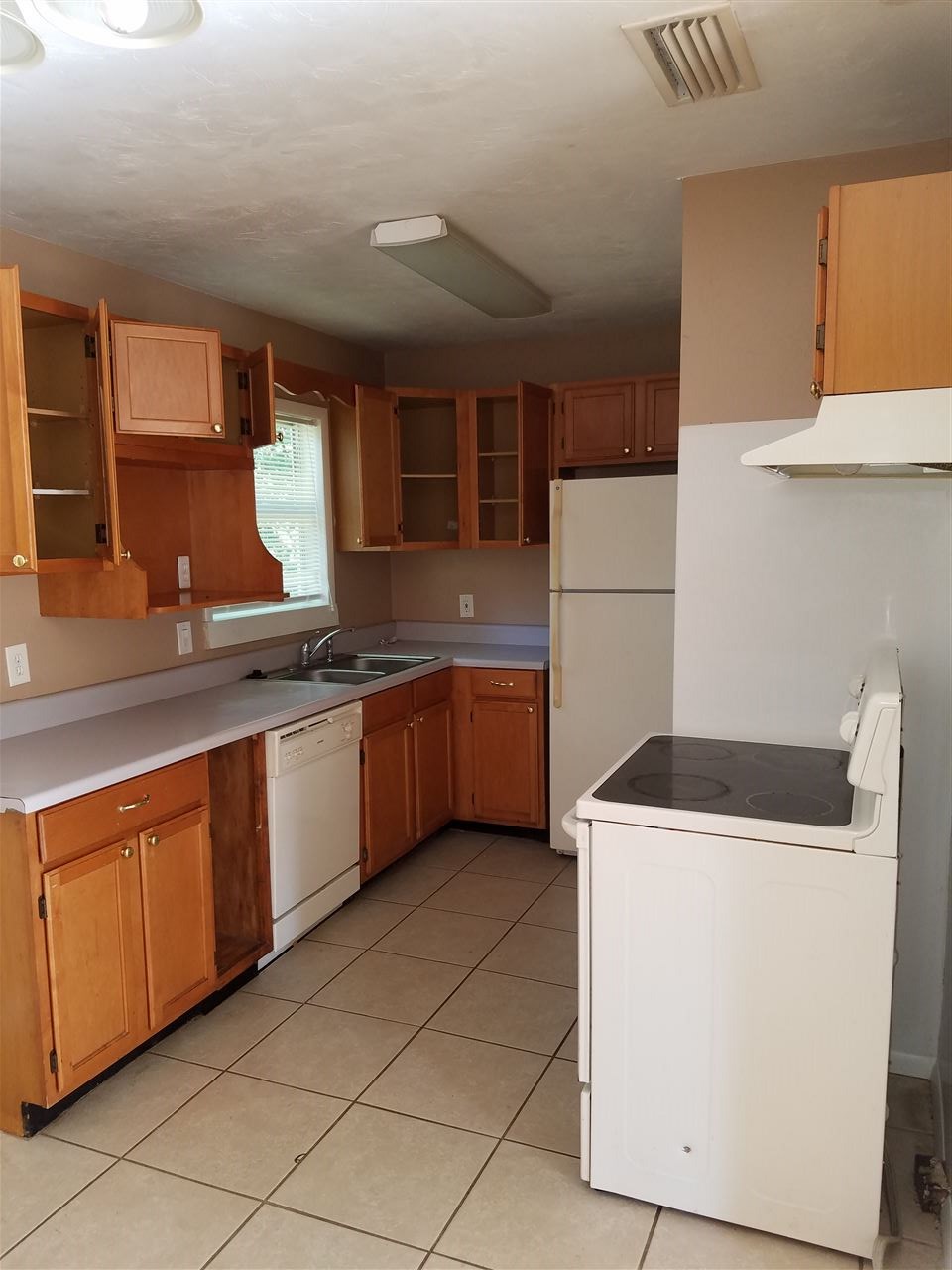 810 S Lipona, Tallahassee, FL 32304
