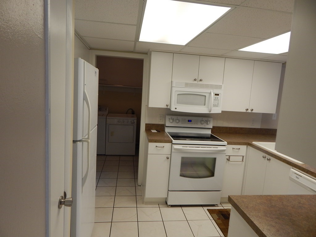 502 WESTWOOD DR, Tallahassee, FL 32304