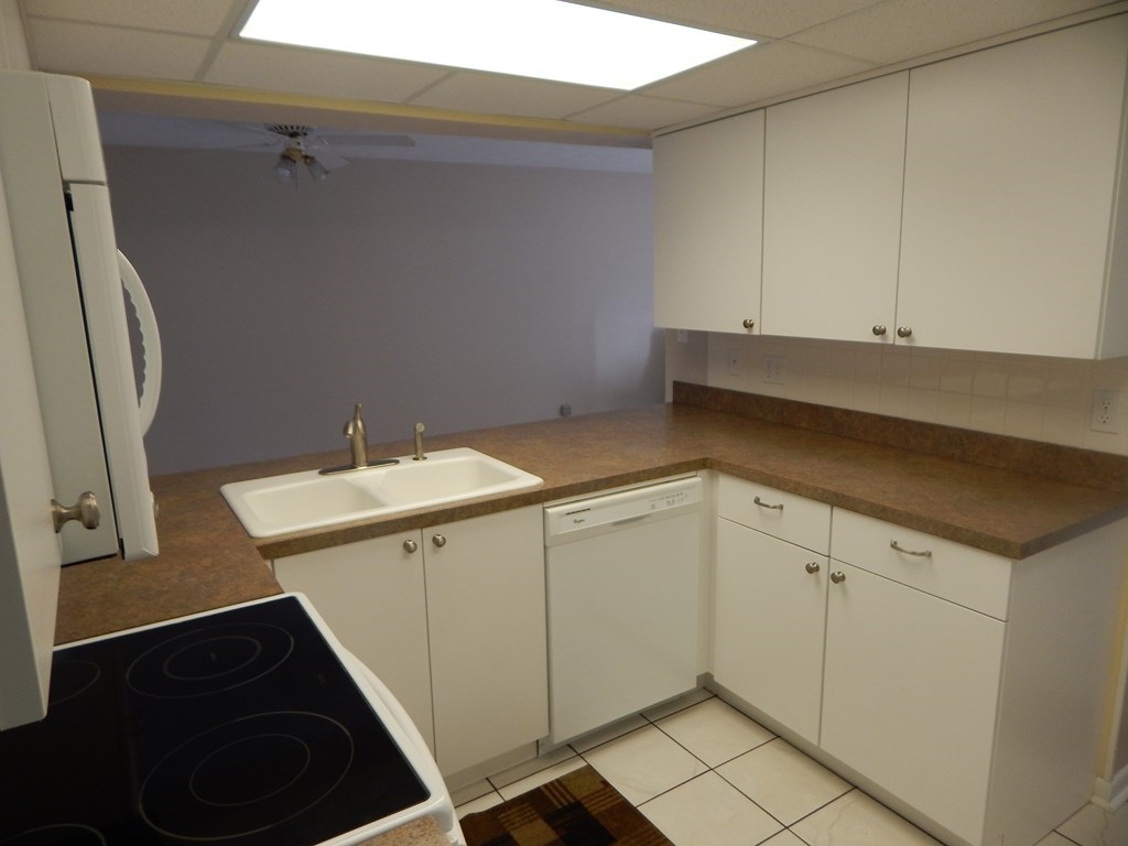 502 WESTWOOD DR, Tallahassee, FL 32304