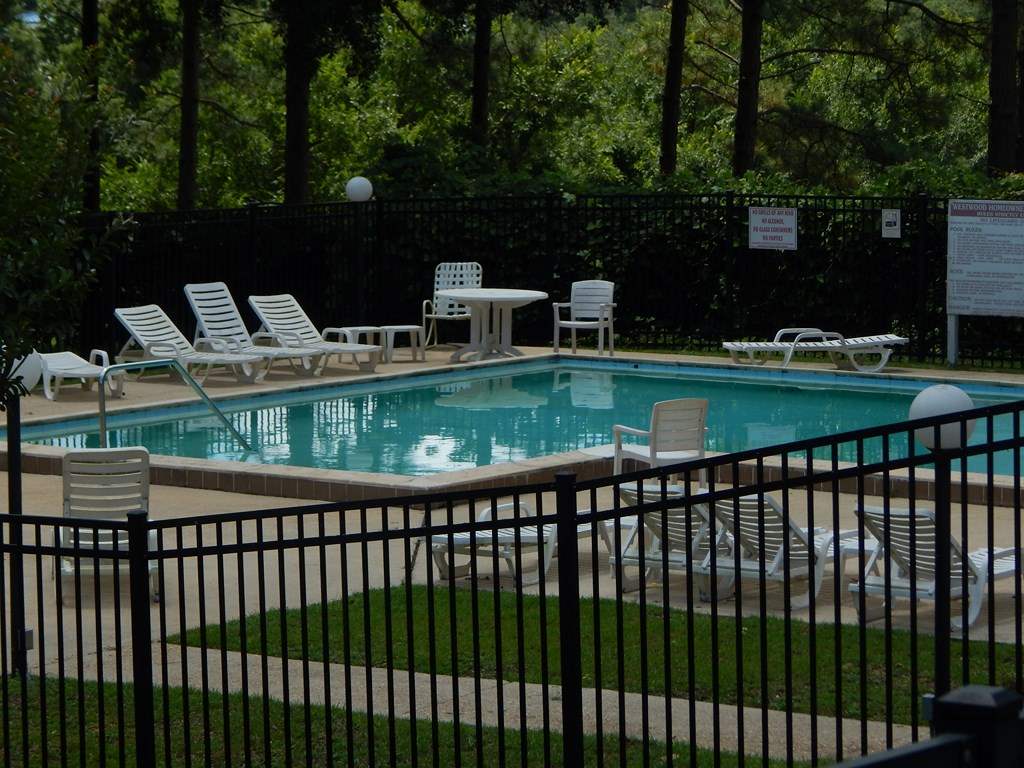 502 WESTWOOD DR, Tallahassee, FL 32304