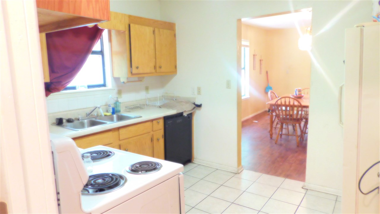 843 Dunn, Tallahassee, FL 32304