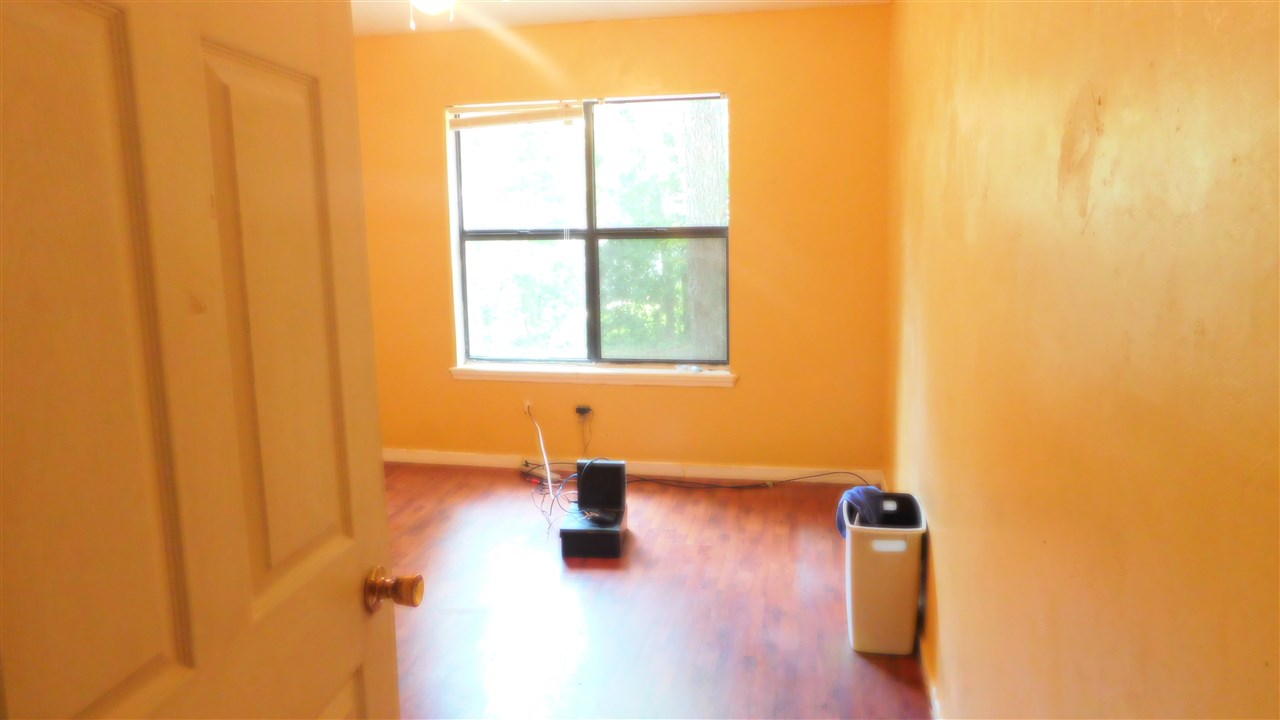 843 Dunn, Tallahassee, FL 32304