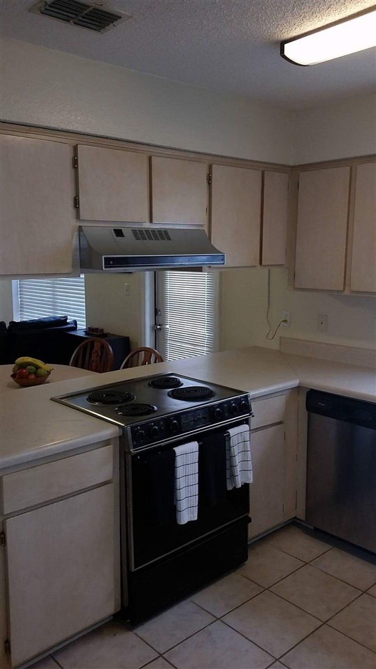 4058 SILKBAY DR, Tallahassee, FL 32308
