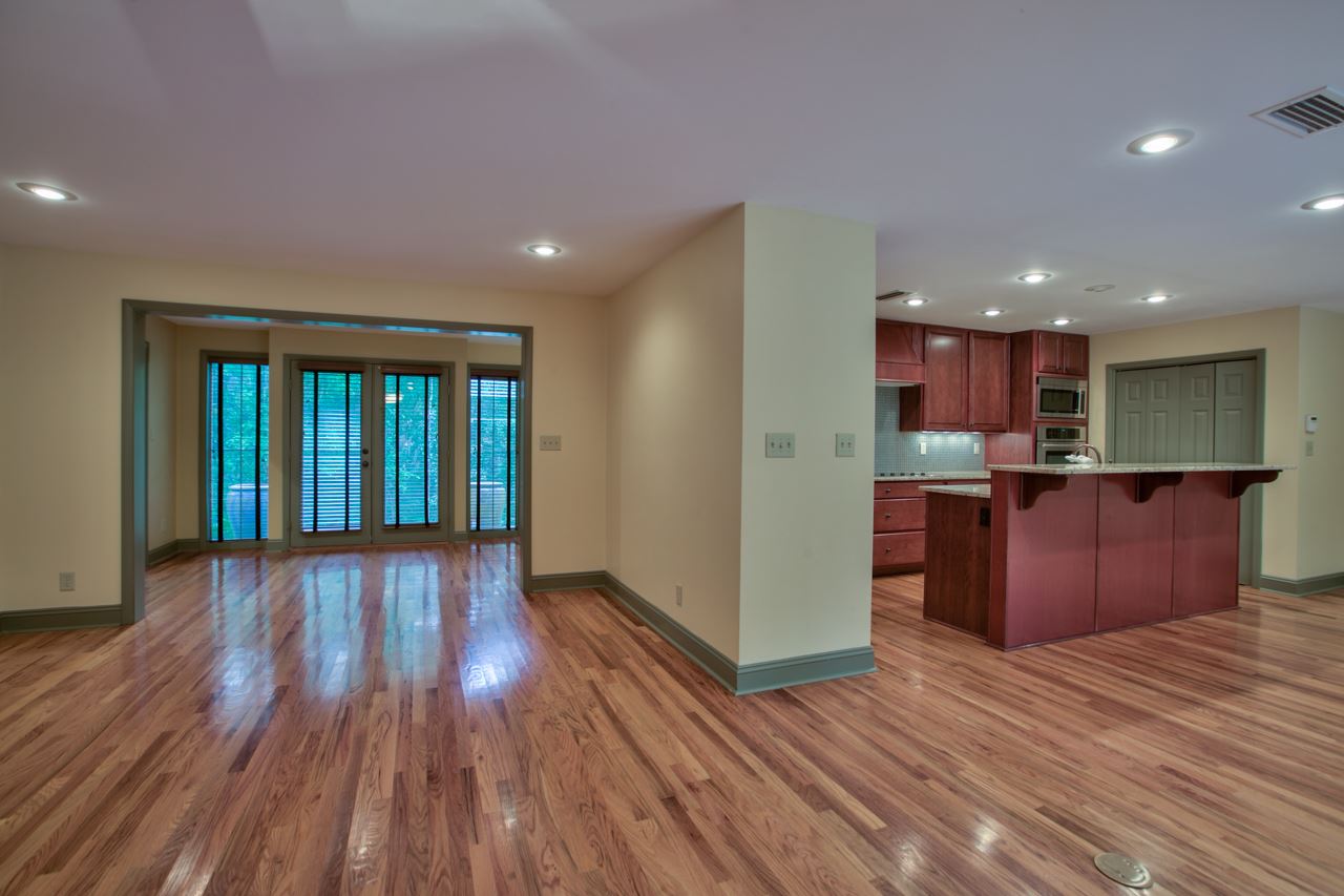 1836 LAKESHORE LN, Tallahassee, FL 32312