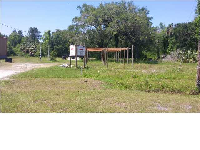 621 HWY 98 W, Apalachicola, FL 32320