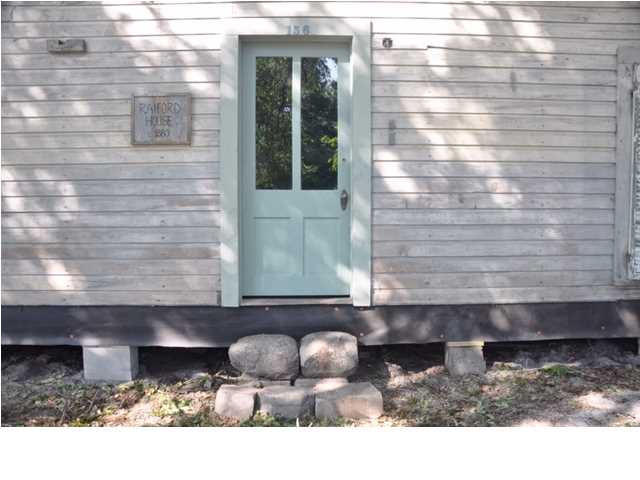 156 6TH ST, Apalachicola, FL 32320