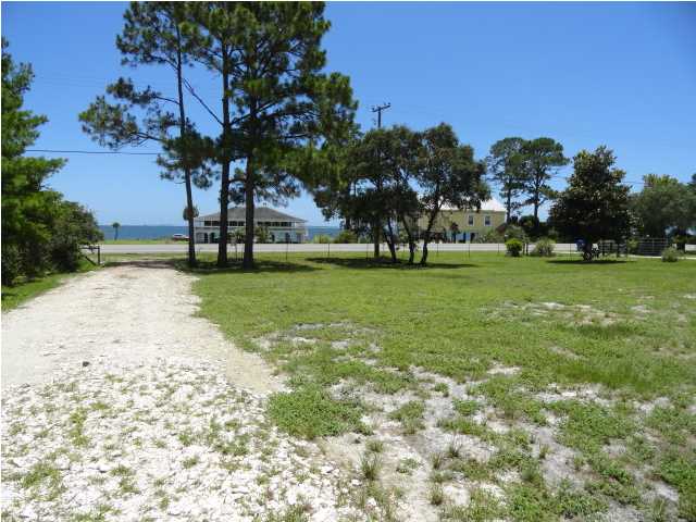 2081 HWY 98, Carrabelle, FL 32322