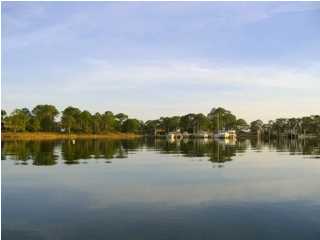 910 GULF SHORE DR, Carrabelle, FL 32322