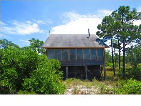 759 BAYSIDE DR., Carrabelle, FL 32322