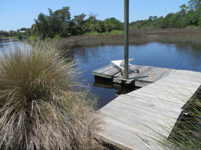 74 Southside, Oyster Bay, FL 32327