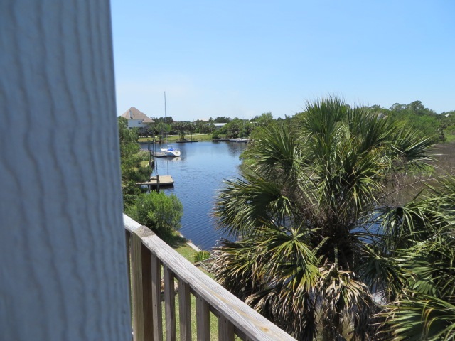 74 Southside, Oyster Bay, FL 32327
