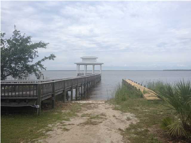 294 MAGNOLIA BAY DR, Eastpoint, FL 32328
