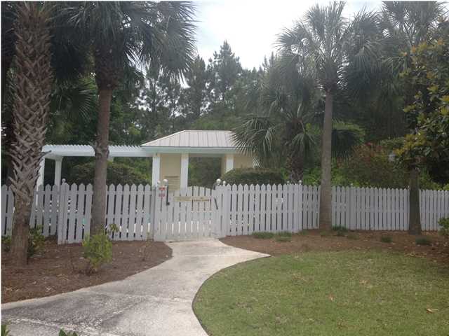 272 MAGNOLIA BAY DR, Eastpoint, FL 32328