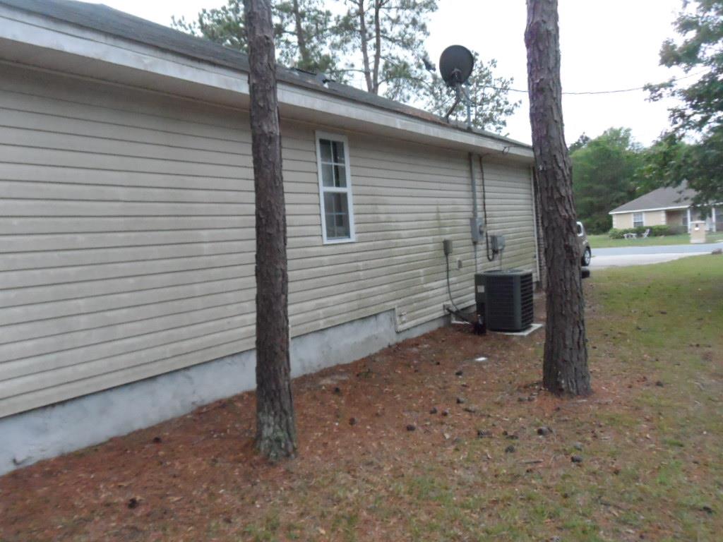295 SAND PINE CIR, Midway, FL 32343