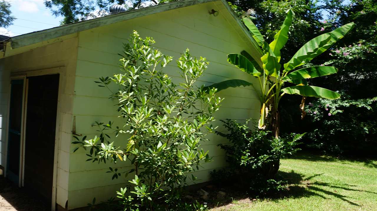 906 W King, Quincy, FL 32351