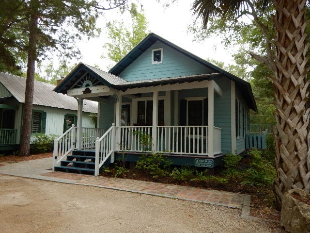 317 Lisette Lane NE, Steinhatchee, FL 32359