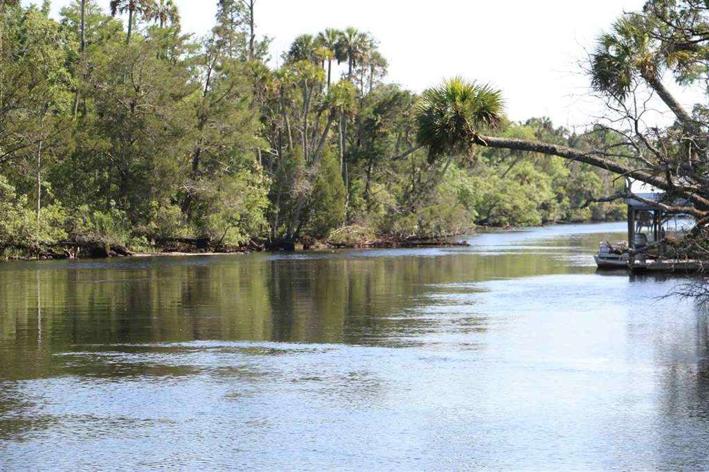 No 911 RIVERS BEND, Steinhatchee, FL 32359