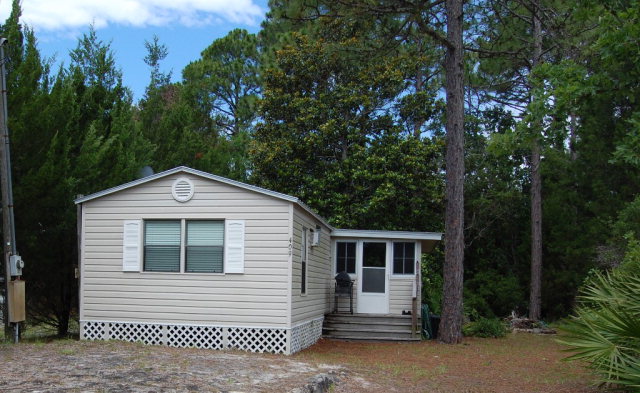 409 2nd St, Steinhatchee, FL 32359