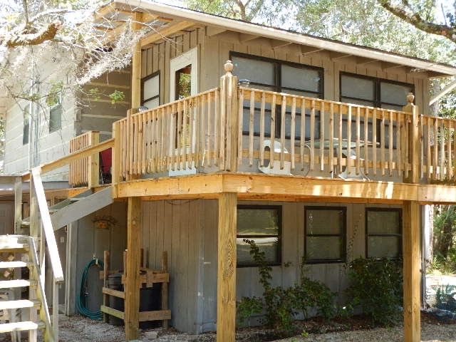 4 6th St, Steinhatchee, FL 32359