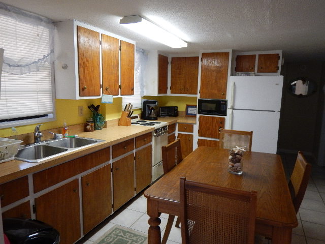 4 6th St, Steinhatchee, FL 32359