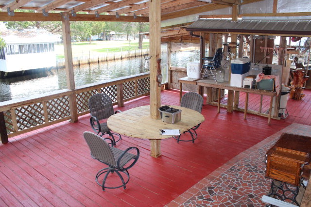 303 Magnolia Dr, Steinhatchee, FL 32359