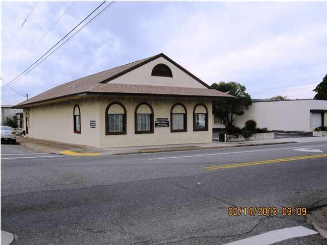 215 6TH Street, Panama City, FL 32401