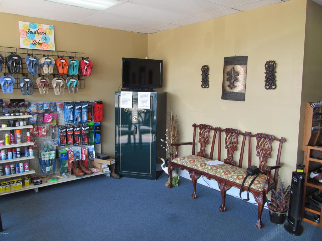 1047 W 23RD, Panama City, FL 32405