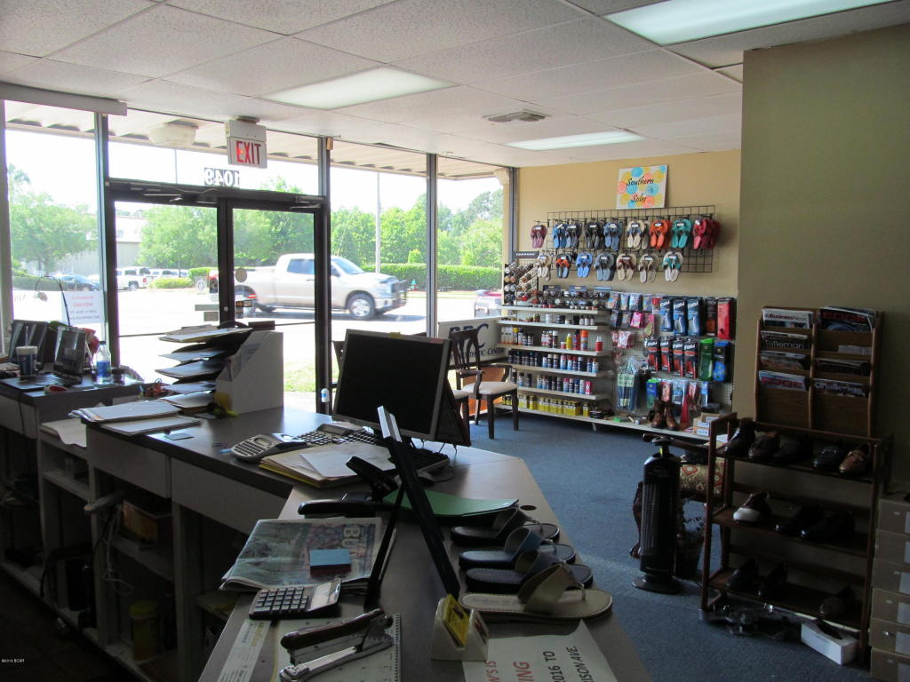 1047 W 23RD, Panama City, FL 32405