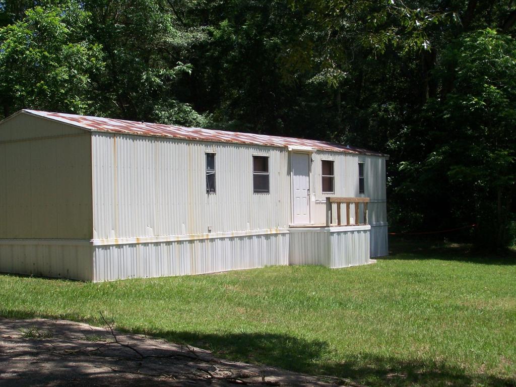 3384 HWY 2, Esto, FL 32425