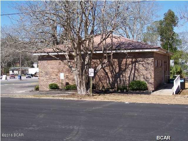 902 S WAUKESHA Street, Bonifay, FL 32425
