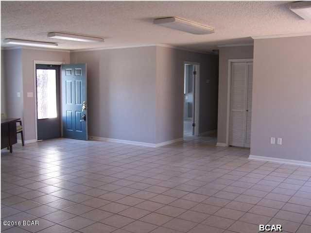 902 S WAUKESHA Street, Bonifay, FL 32425