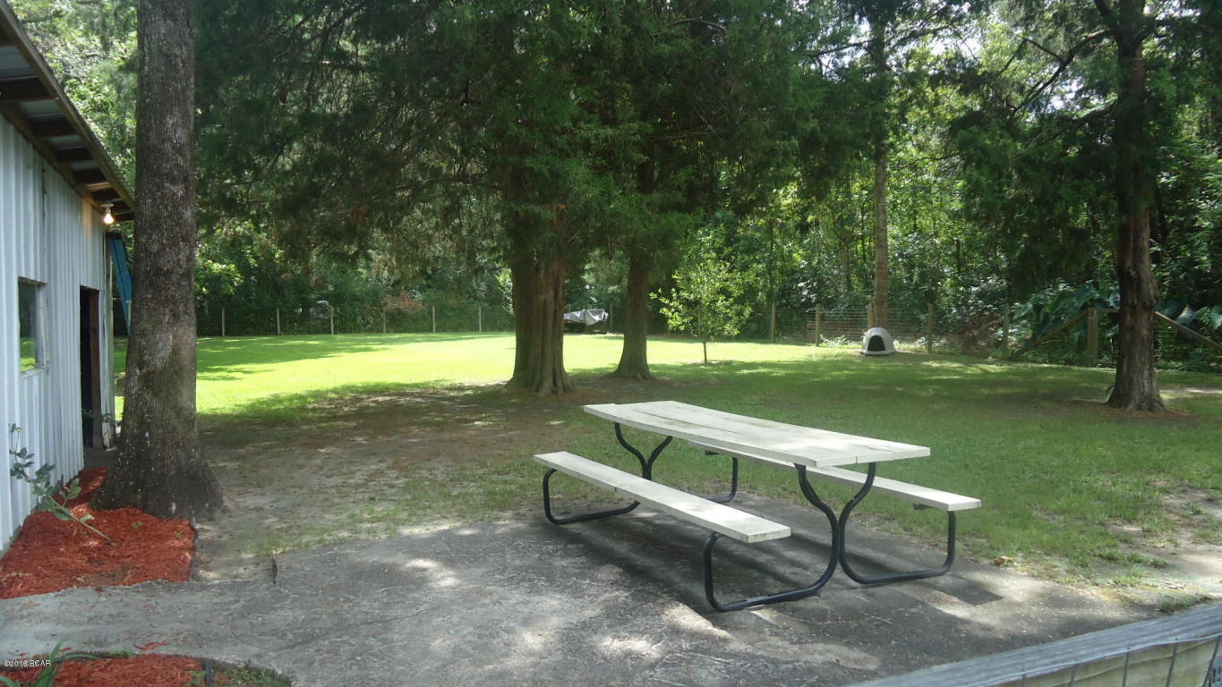 515 2ND Street, Chipley, FL 32428